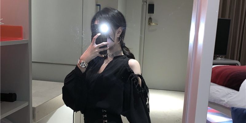 Ảnh gái xinh che mặt